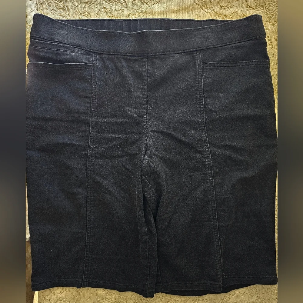 Kim Rogers Women's Black Pull Up Shorts Size 14